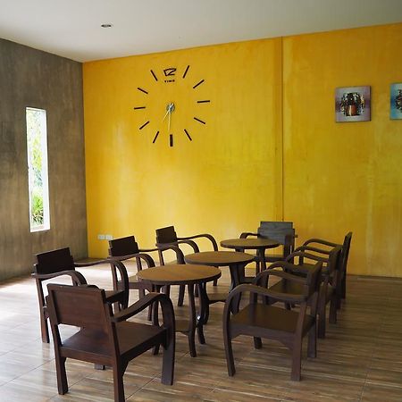 Rimmueng Resort Phanom Sarakham ภายนอก รูปภาพ