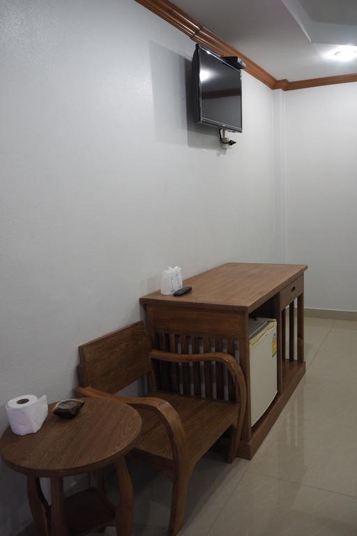 Rimmueng Resort Phanom Sarakham ภายนอก รูปภาพ